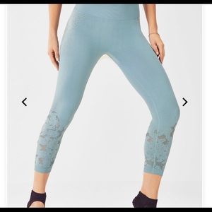 Fabletics Elise Seamless Capri💙